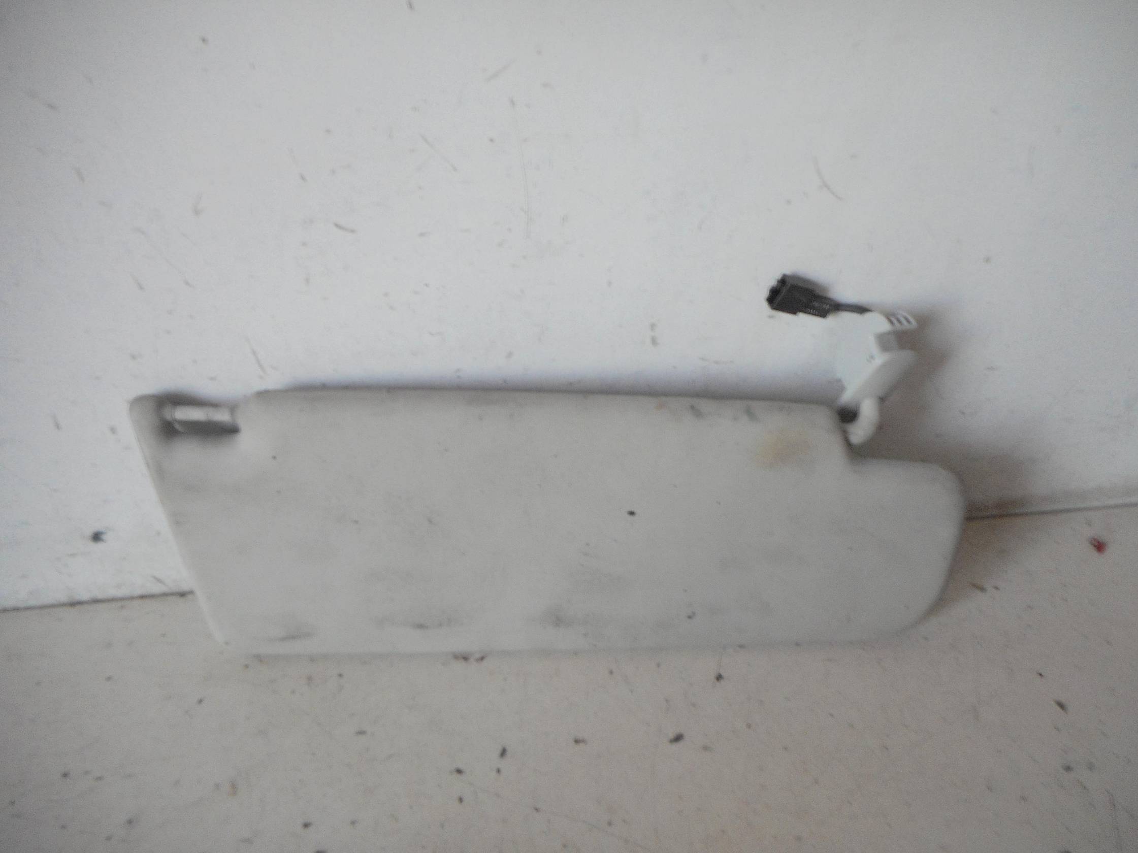 Aletta parasole parabrezza dx.